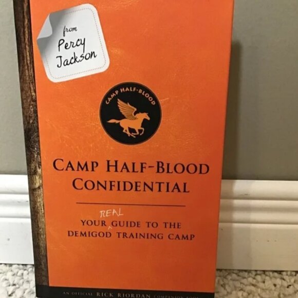 Camp half blood confidential book - Picture 1 of 1